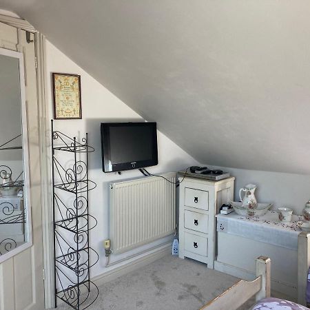 Cosy Twin Room With Private Bathroom Faversham Exterior photo